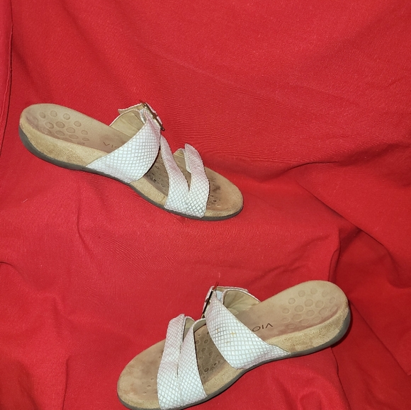 Vionic Skylar Snakeskin Print Adjustable Slide Sandal - Picture 1 of 6